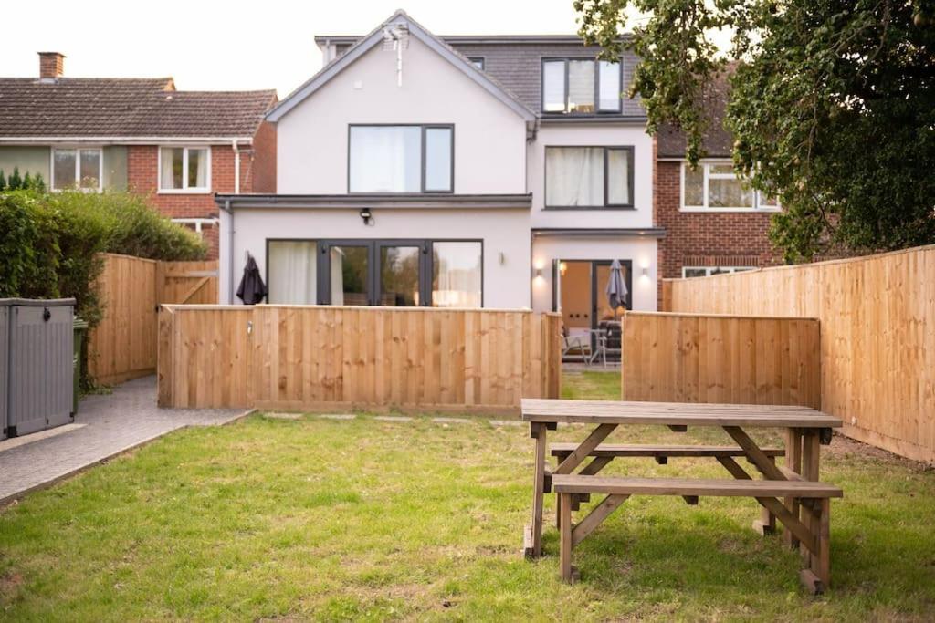 Panorama House, Luxury 2-Bedroom Apartment 2 Kidlington Bagian luar foto
